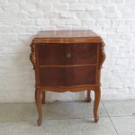 Lote: 91 - Lote: 91 - Cama y mesa de noche francesa