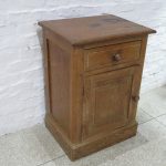 Lote: 46 - Lote: 46 - Mesa de luz de roble