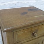 Lote: 46 - Lote: 46 - Mesa de luz de roble