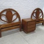Lote: 90 - Lote: 90 - Camas y mesa de luz