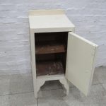 Lote: 43 - Lote: 43 - Mesa de luz