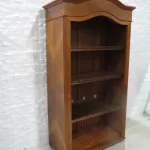 Lote: 83 - Lote: 83 - Mueble tipo ropería