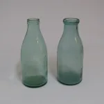 Lote: 15 - Lote: 15 - Soporte con botellas de leche