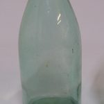 Lote: 15 - Lote: 15 - Soporte con botellas de leche