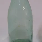 Lote: 15 - Lote: 15 - Soporte con botellas de leche
