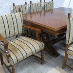 Lote: 114 - Lote: 114 - Comedor Tudor en pitiribí