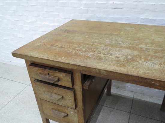 Lote: 80 - Lote: 80 - Escritorio de roble