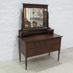 Lote: 81 - Lote: 81 - Cómoda de roble