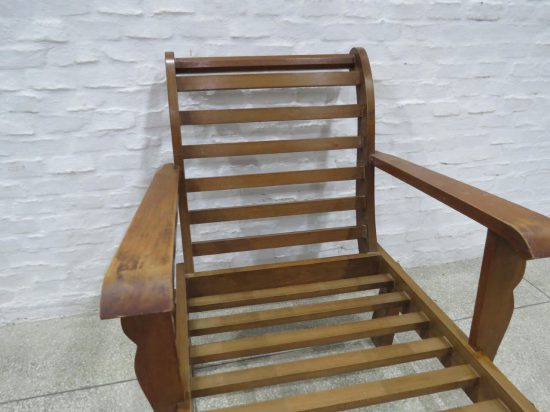 Lote: 72 - Lote: 72 - Sillón en madera