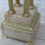 Lote: 86 - Lote: 86 - Pedestal Imperio