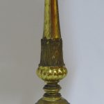 Lote: 21 - Lote: 21 - Lampara de mesa de madera