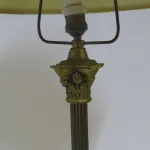 Lote: 19 - Lote: 19 - Lampara de mesa