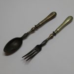 Lote: 100 - Lote: 100 - Tenedor y cuchara