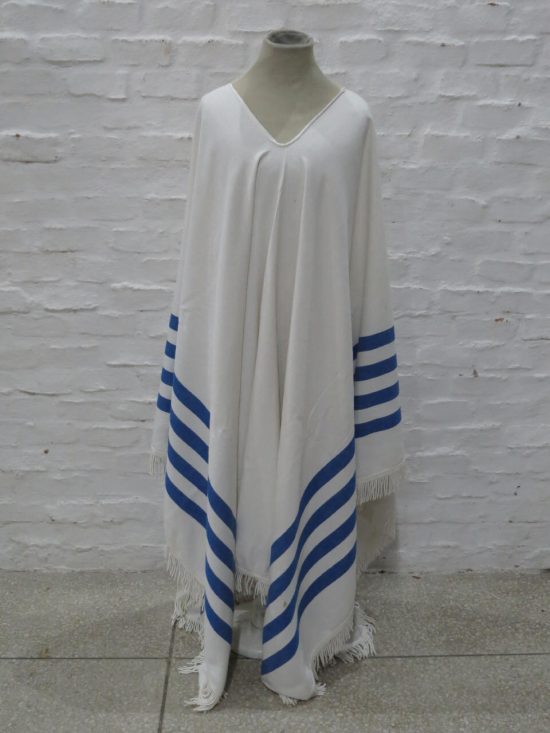 Lote: 24 - Lote: 24 - Poncho