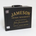 Lote: 122 - Lote: 122 - Estuche Jameson