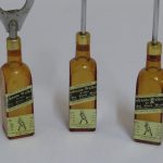Lote: 26 - Lote: 26 - Figura de mozo y set bar