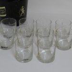 Lote: 305 - Lote: 305 - Vasos,  hielera
