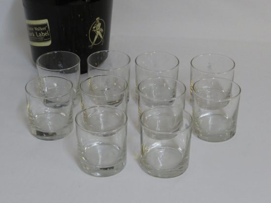 Lote: 305 - Lote: 305 - Vasos,  hielera
