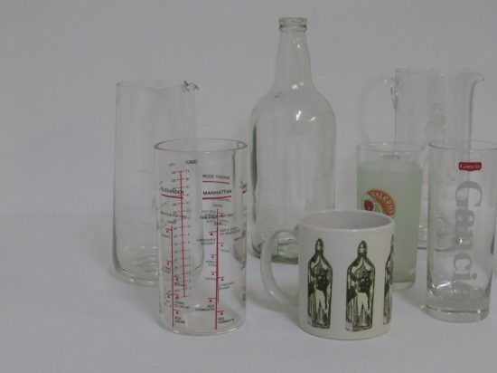 Lote: 307 - Lote: 307 - Jarras y vasos