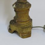 Lote: 27 - Lote: 27 - Lampara de mesa de madera