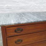 Lote: 82 - Lote: 82 - Cómoda
