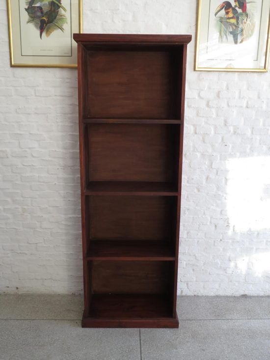 Lote: 45 - Lote: 45 - Estantería