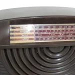 Lote: 21 - Lote: 21 - Radio antigua a lámpara