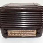 Lote: 23 - Lote: 23 - Radio a lámpara antigua