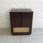 Lote: 24 - Lote: 24 - Mueble toca discos 