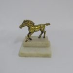 Lote: 34 - Lote: 34 - Estatuilla