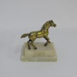 Lote: 34 - Lote: 34 - Estatuilla