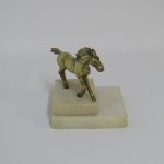 Lote: 34 - Lote: 34 - Estatuilla