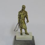 Lote: 37 - Lote: 37 - Estatuilla