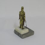 Lote: 37 - Lote: 37 - Estatuilla