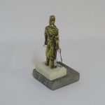Lote: 37 - Lote: 37 - Estatuilla