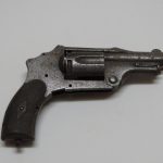 Lote: 321 - Lote: 321 - Revólver