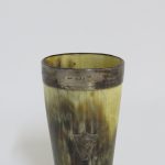 Lote: 191 - Lote: 191 - Vaso en guampa