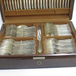 Lote: 221 - Lote: 221 - Juego de cubiertos