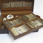 Lote: 221 - Lote: 221 - Juego de cubiertos