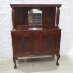 Lote: 79 - Lote: 79 - Aparador Reina Ana