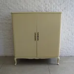 Lote: 103 - Lote: 103 - Mueble aparador