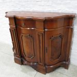 Lote: 80 - Lote: 80 - Mueble de arrimo
