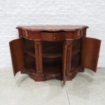 Lote: 80 - Lote: 80 - Mueble de arrimo