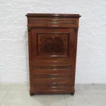 Lote: 104 - Lote: 104 - Mueble secreter