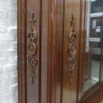 Lote: 100 - Lote: 100 - Aparador