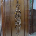 Lote: 100 - Lote: 100 - Aparador