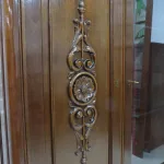 Lote: 100 - Lote: 100 - Aparador