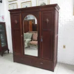 Lote: 110 - Lote: 110 - Ropero