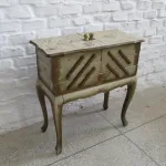 Lote: 99 - Lote: 99 - Mueble costurero