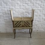 Lote: 99 - Lote: 99 - Mueble costurero